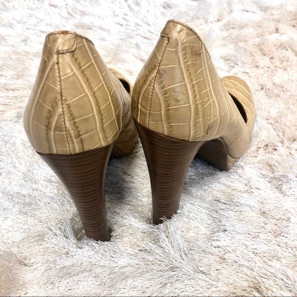 BCBGeneration Tan Snake Print Wood Heels - Picture 4 of 7